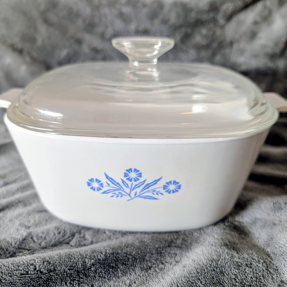 Classic Corning Ware P-2 ½-B Blue Cornflower (2.5 quart)+Pyrex Lid - Picture 1 of 11